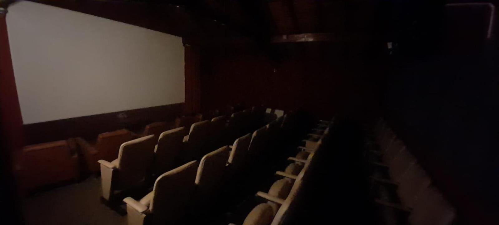 Hotel De Cine Las Golondrinas Villa Gesell Exteriör bild