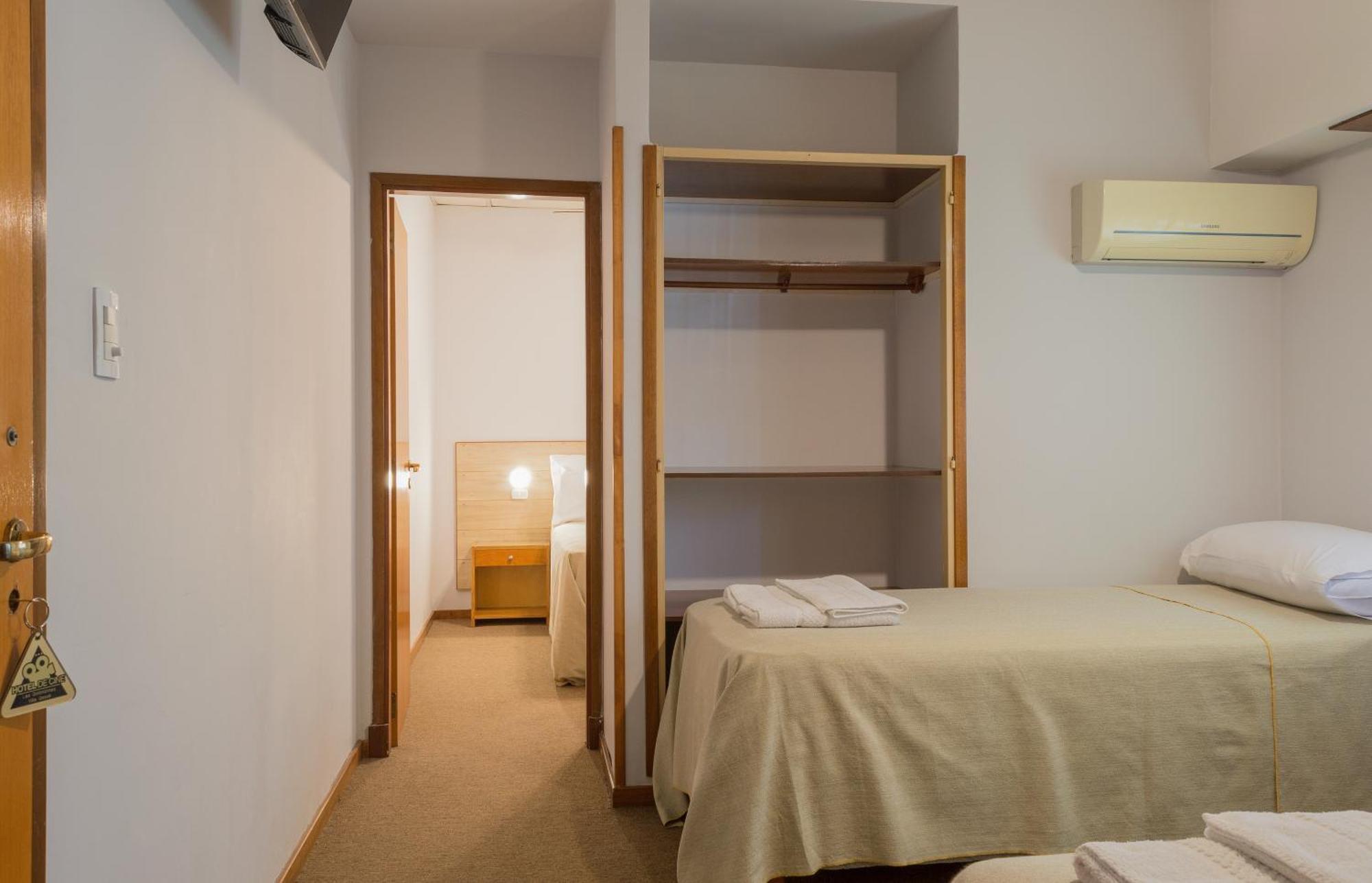Hotel De Cine Las Golondrinas Villa Gesell Rum bild